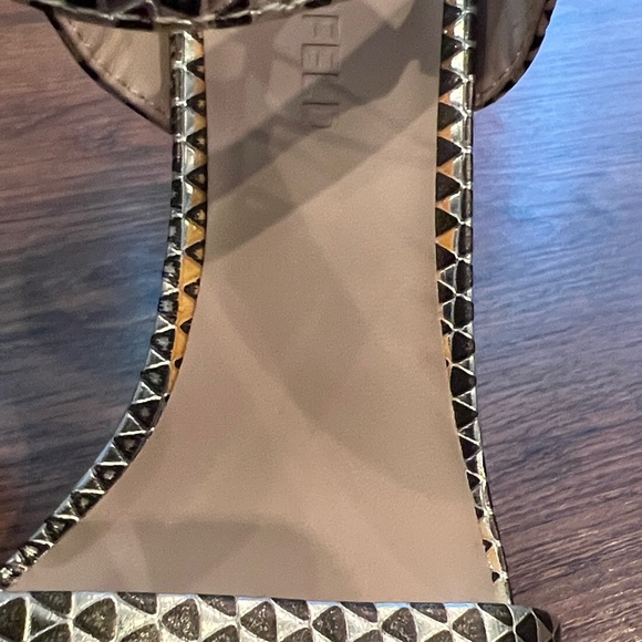 NWT - Karl Lagerfeld - Black and White Patterned Heels - Picture 11 of 16